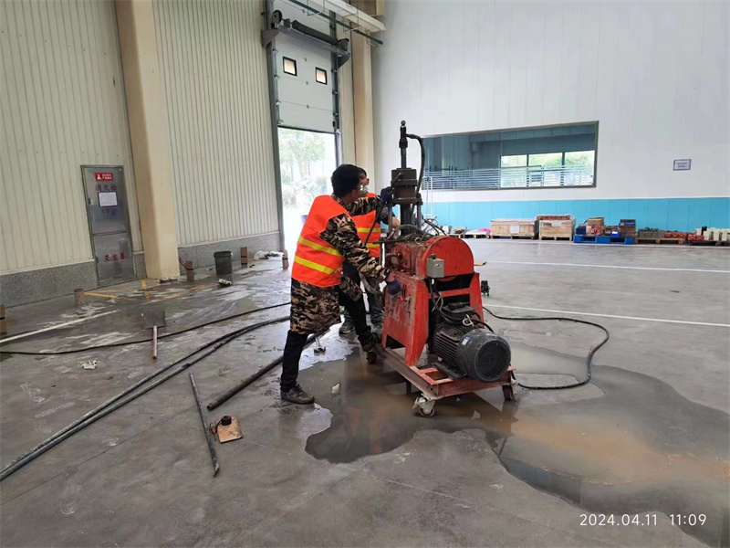 平山厂房地面下沉塌陷注浆加固施工